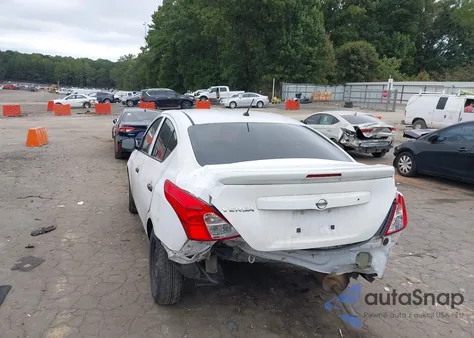 2018 Nissan Versa 1.6 S+ из США, поврежденный, VIN 3N1CN7AP4JL850918